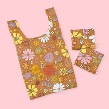 Load image into Gallery viewer, Talking Out of Turn Small Twist & Shout Flower Power
