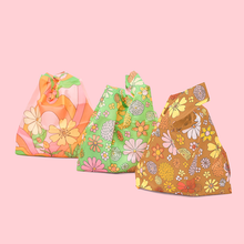 Load image into Gallery viewer, Talking Out of Turn Small Twist & Shout Flower Power