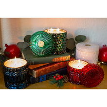 Load image into Gallery viewer, Soi Company Petite Shimmer Candle Mistletoe &amp; Holly 8oz